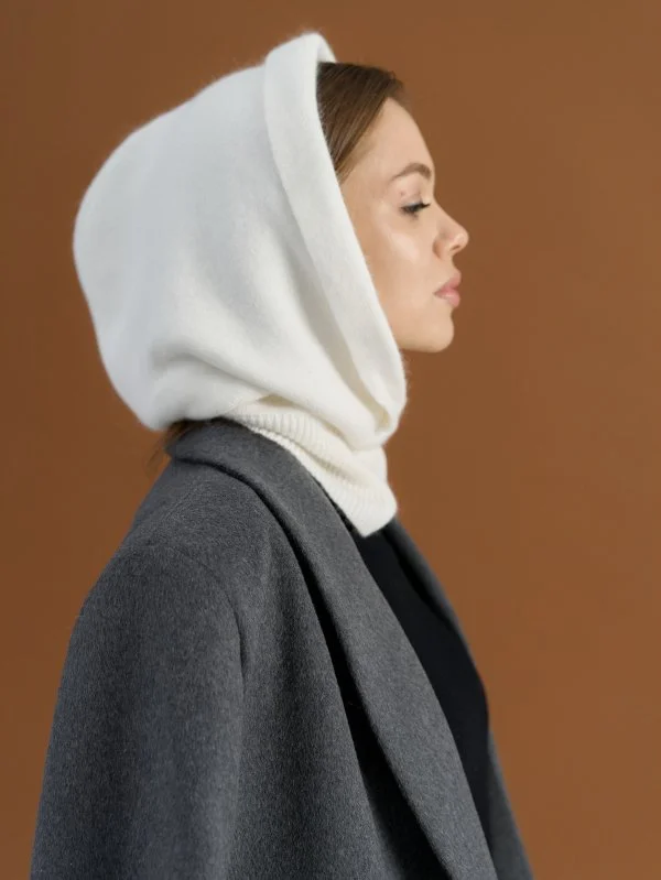 Капор ангоровый цвет Белый