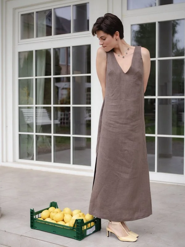 Платье с V-образным вырезом цвет Шоколад