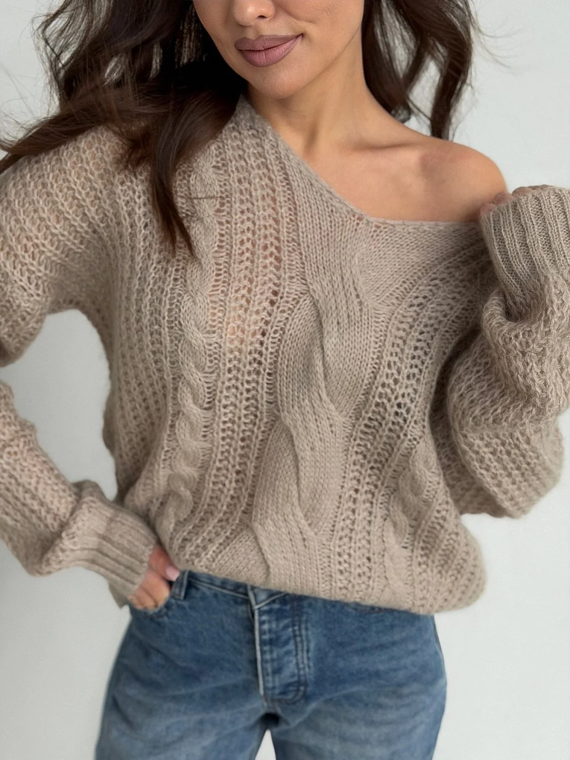 Свитер из тончайшей шерсти беби-альпаки с V-образным вырезом