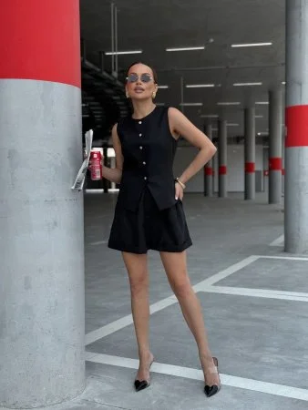 Жилет с круглым горлом цвет чёрный Купить Жилет с круглым горлом цвет чёрный в фирменном магазине спортивной одежды Brillante.by