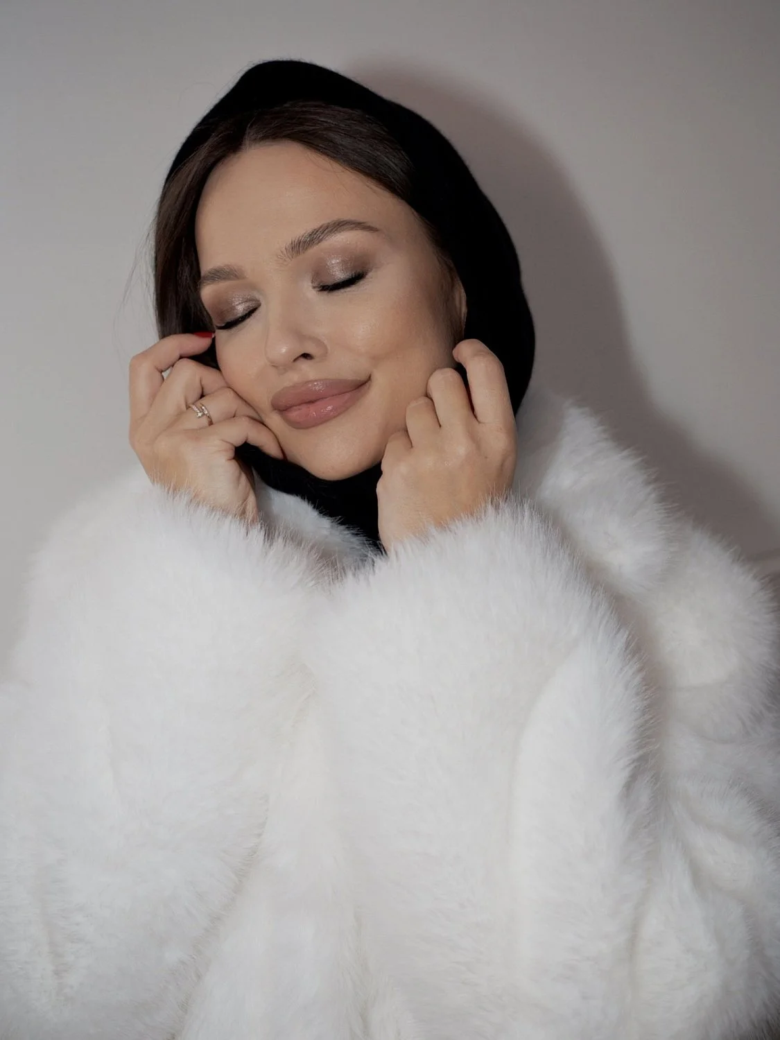 Капор ангоровый цвет Чёрный Капор ангоровый цвет Чёрный