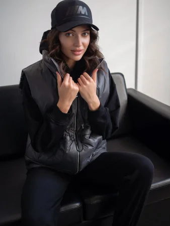 Безрукавка женская цвет Графит Купить Безрукавка женская цвет Графит в фирменном магазине спортивной одежды Brillante.by