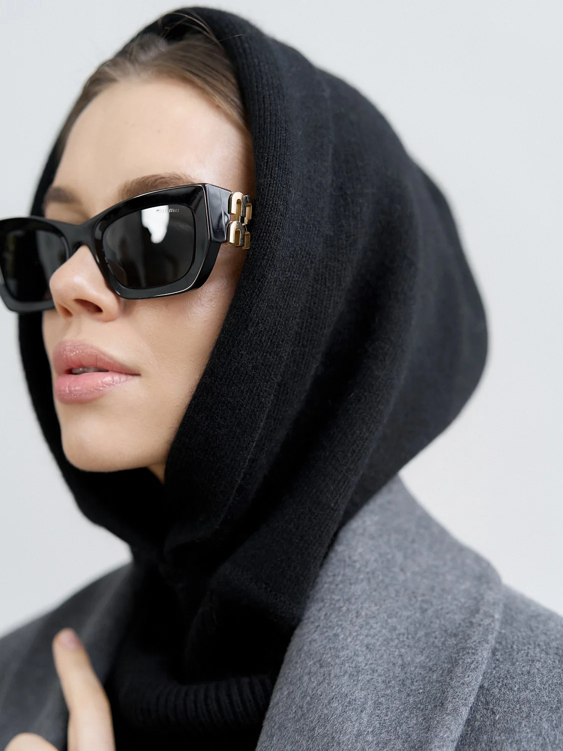 Капор ангоровый цвет Чёрный