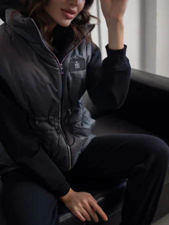 Безрукавка женская цвет Графит Купить Безрукавка женская цвет Графит в фирменном магазине спортивной одежды Brillante.by