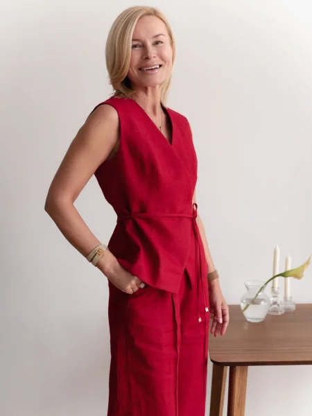 Жилет с поясом цвет Шардоне Жилет с поясом цвет Шардоне - в фирменном магазине спортивной одежды Brillante.by