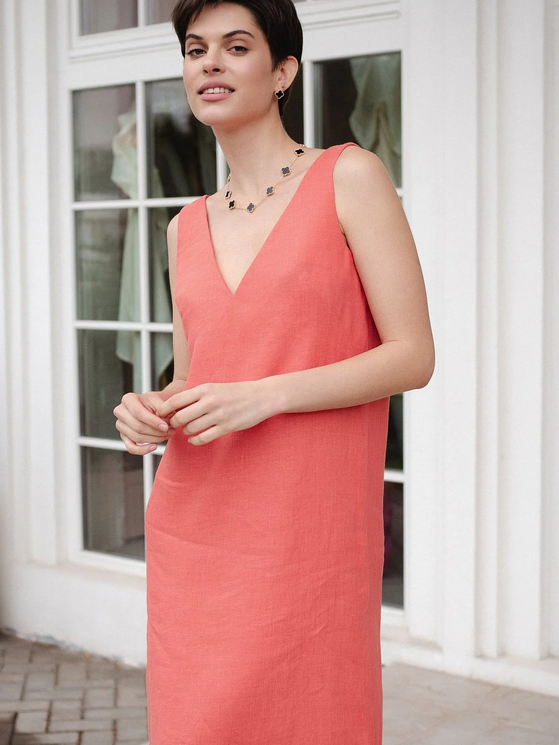Платье с V-образным вырезом цвет Коралл Платье с V-образным вырезом цвет Коралл