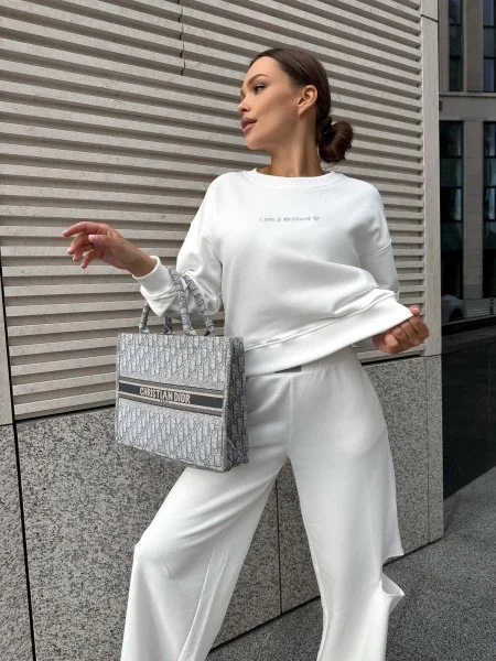 Костюм "I am a BRILLIANT" цвет Молочный Костюм "I am a BRILLIANT" цвет Молочный - в фирменном магазине спортивной одежды Brillante.by