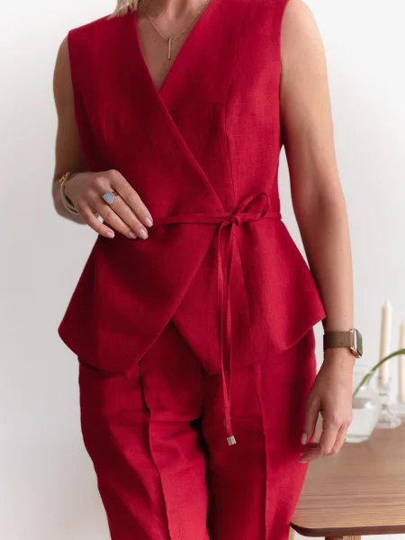 Жилет с поясом цвет Шардоне Жилет с поясом цвет Шардоне - в фирменном магазине спортивной одежды Brillante.by