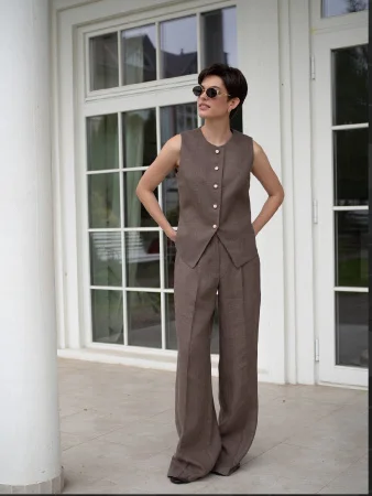 Жилет с круглым горлом цвет шоколад Купить Жилет с круглым горлом цвет шоколад в фирменном магазине спортивной одежды Brillante.by