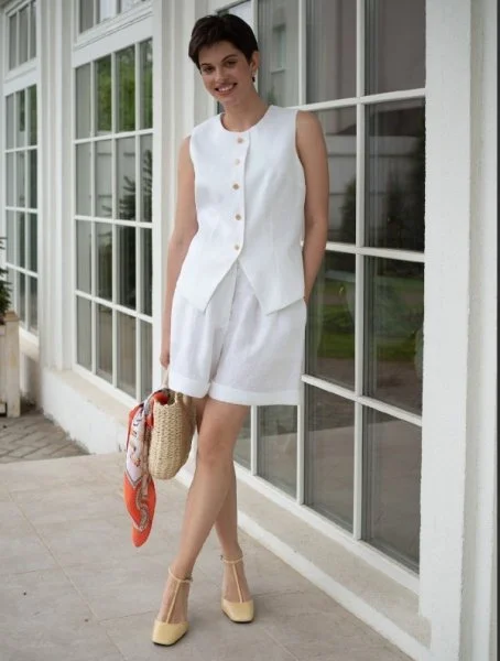 Шорты с отворотом цвет белый