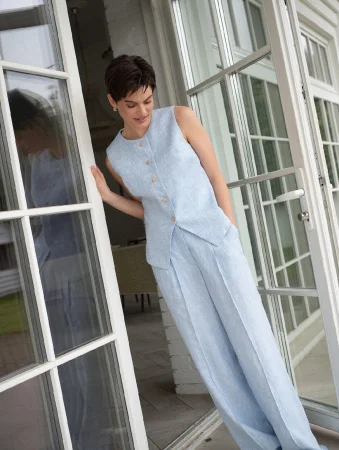 Жилет с круглым горлом цвет голубой Купить Жилет с круглым горлом цвет голубой в фирменном магазине спортивной одежды Brillante.by