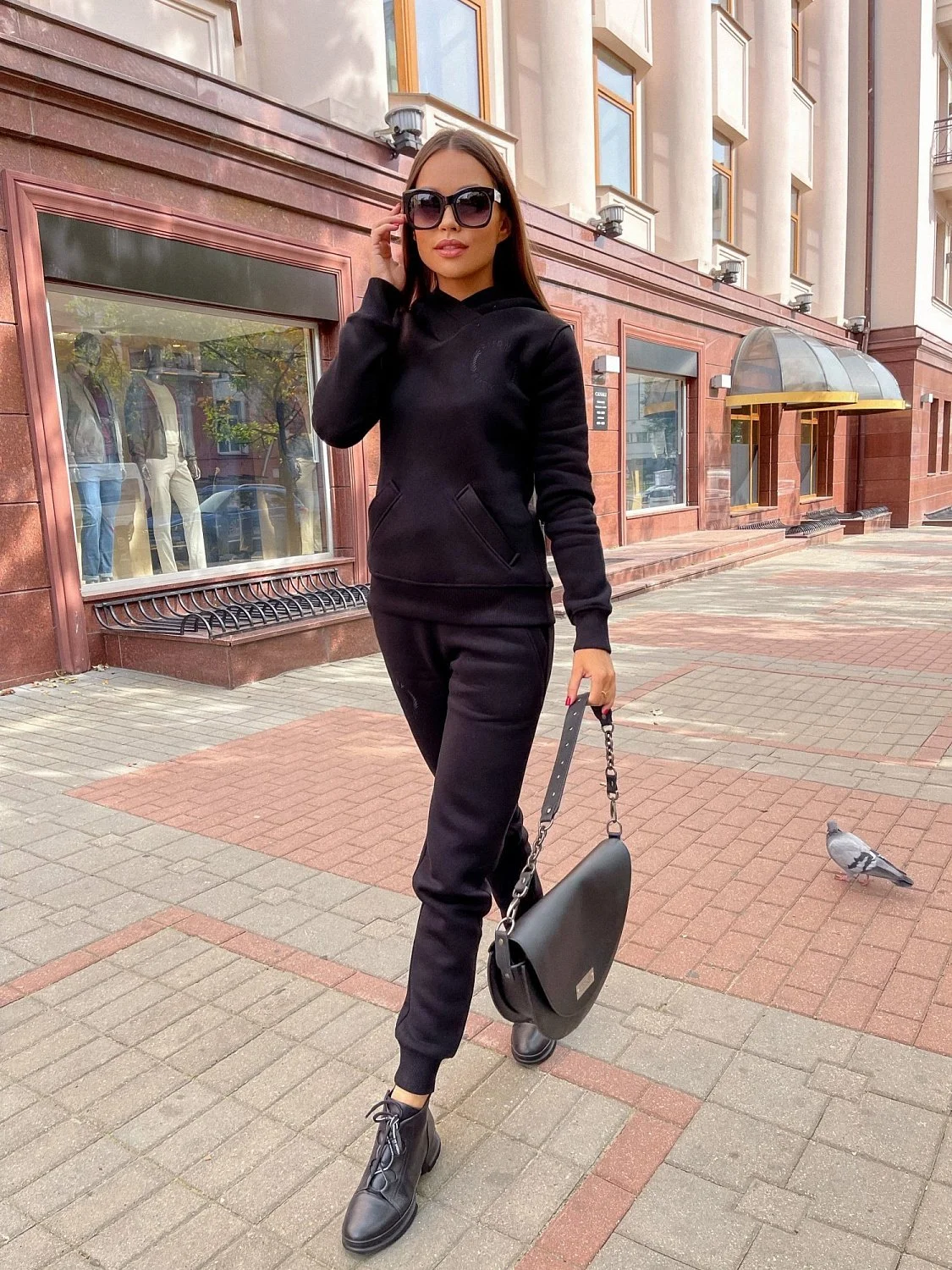 Костюм спортивный женский цвет Черный Костюм спортивный женский цвет Черный
