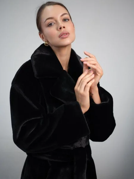 Шуба халат цвет Черный Шуба халат цвет Черный - в фирменном магазине спортивной одежды Brillante.by