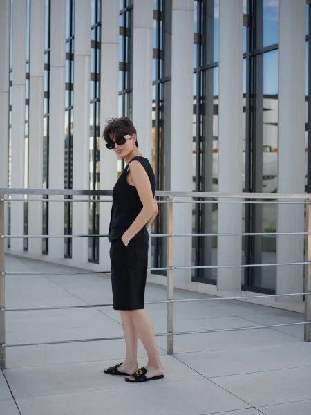 Бермуды льняные цвет черный - в фирменном магазине спортивной одежды Brillante.by