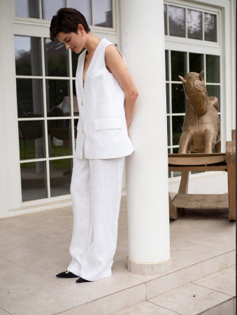 Жилет удлиненный цв. белый Купить Жилет удлиненный цв. белый в фирменном магазине спортивной одежды Brillante.by